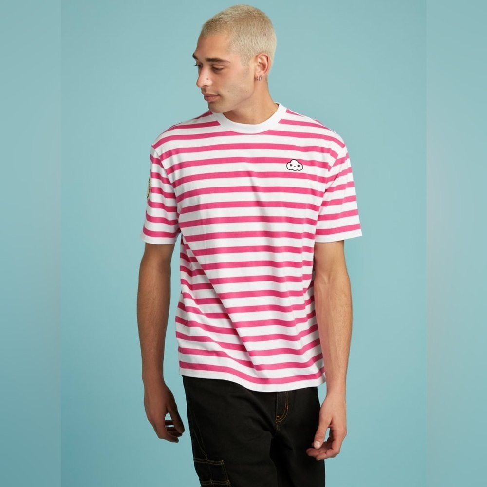 New GUESS FriendsWithYou Stripe Logo Patch Tee